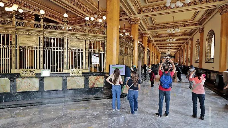Palacio Postal: Un lugar donde la gente y la correspondencia se encuentran [Fotorreportaje]
